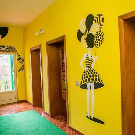 Our Way Guest House & Hostel Шкодер Екстер'єр фото